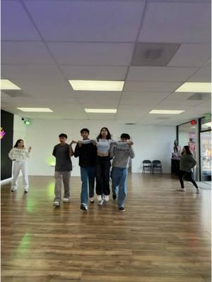 Raise your hand if you want a waltz like this? 🙋🏻‍♀️ #AC15Choreography #DanceChoreography #Quinceañera #NewStudio #fyp #waltzdance #waltzidea 