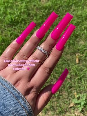 Sin filtros! 💅🏼 Puedes usar mi código de descuento “Juaniita” para ahorrar dinero 🫶🏼 #nails #uñas #valentinesnails #uñasdesanvalentin #fontananails #ranchocucamongnails #dallasnailtech #houstonnailtech #nailtech #beginnernailtech #teamwork 