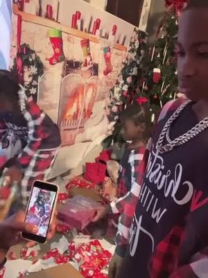 #christmas #suprise #hillkids #ps5 #fypシ゚viral #kidsoftiktok #son 