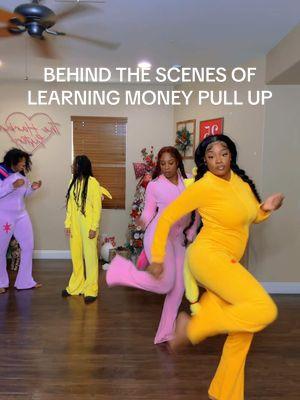 Learn the Money Pull up dance with us💕🌈🫶🏾🐴 #moneypullup #mylittlepony #bronies #viraldance #viraltiktok #fyp 