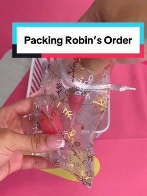 Packing Robin’s Mystery Lip gloss Scoop order #lipglossscoop #packingorders #mysteryscoop #scooptok 