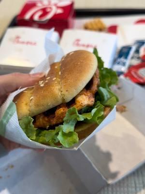 I’ll be craving this all day tomorrow since it’s Sunday 🙄 #chickfila #chickfilahacks #chickfilahack 