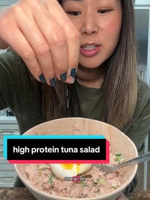 99.9% chance i will eat this again tomorrow 🫡 high protein tuna salad ⬇️: 6oz of tuna 2 tbsp 0% plain greek yogurt 2 tbsp light mayo 2 green onions trader joes hot & sweet jalapenos  salt and pepper top with 1 boiled egg eat with 1 serving of wilde protein chips 55g protein, 19g carbs, 19g fat, 510 calories #highprotein #tunasalad #highproteinrecipes 