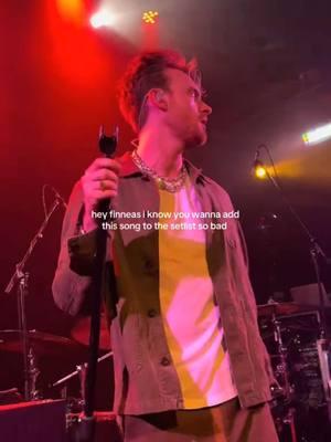 just a request 😁 @FINNEAS #finneas #finneasoconnell #finneasedit #finneasstan #finneasfan #finneastour #finneasconcert #forcryinoutloud #forcryinoutloudtour #finneasforcryinoutloud #finneasfanpage 