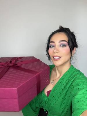 Unboxing PR packages from @ColourPop Cosmetics #gisou @LAWLESS Beauty @COVERGIRL #prunboxing 