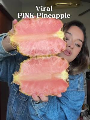 The BESTT pineapple I’ve ever had in my life 🍍  Pinche fruta had me all hyper with the zoomies Probably with all the natural sugars that are in it , but it was GOODDDD ❤️🫶🏼  #viralpinkpineapple #pinkpineapple #pineapple #cboothang #cboothangcooks 