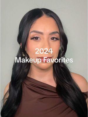 2024 Makeup Favorites ✨ Oily skin edition 🍟🫶🏽 • -Primer: @ONE SIZE BEAUTY oil sucker @makeupforever shine control @Dr. BRANDT Skincare pores no more -Eyebrows: @Benefit Cosmetics microfilling brow pen @Marylia Scott Cosmetics arch nemesis brow gel -Foundation: @YSL Beauty all hours foundation @Valentino.Beauty light lasting foundation  -Concealer: @Hourglass Cosmetics vanish concealer @Kulfi Beauty main match concealer -Undereye Setting Powder:@Givenchy Beauty prism libre @Huda Beauty easy bake  -All Over Powder: One Size translucent powder & @hourglass ambient lighting 2 palette -Liquid Blush: @Saie dew blush -Liquid Highlight: @Diorbeauty forever glow maximizer  -Powder blush & highlight: hourglass ambient lighting edit palette  -Bronzer: @LYS Beauty No Limits Bronzee -Eyeshadow Palette: @Morphe Cosmetics nude ambition palette  -Mascara: Benefit Fan Fest & YSL Lash Clash -Lip Liner: Makeup Forever Limitless Brown -Lipgloss: @COVERGIRL clean yummy fresh gloss @LAWLESS Beauty forget the filler gloss  -Setting Spray: @NYX Professional Makeup face glue spray @Charlotte Tilbury airbrush flawless spray @onesize on til dawn spray 💫 • #2024makeupfavorites #bestmakeupforoilyskin #oilyskinmakeup #oilyskinfavorites #makeupforoilyskin #makeupfavorites #2024makeupwrapped 