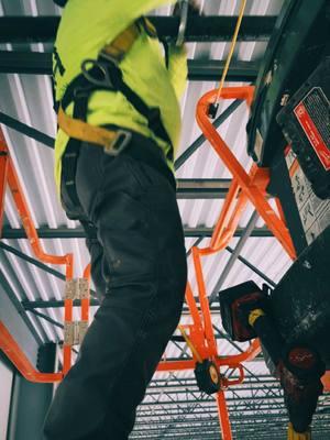 Just sprinkler work with linear heat detection wire install. #nafpco #northamericanfireprotection #milwaukeetool  #sprinklerfitter#firesprinklerfitter #firesprinklersystem #firesprinklerssavelives #fireprotectionsystems #fireprotection #bluecollar #bluecollarlife #bluecollarbrotherhood #construction #dhcm #dirtyhandscleanmoney #skilledtrades  #constructionlife #firesprinkler #firesafety #lifesafety #savinglives #firesuppression 