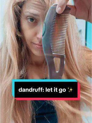 turns out im grosser than i thought ✨ #scalpcomb #hair #haircare #HairCareTips #test  #dandruffcomb #scalpbrush #dandruffremovel #dandruff #haircareproducts #scalpcare #creatorsearchinsights #productsthatwork 