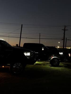 Coolest family lineup👀 #ford #f250 #f350 #f150 #fyp #powertsroke #clean #chrome #texas #mom #dad #glassisclass #lineup #family 