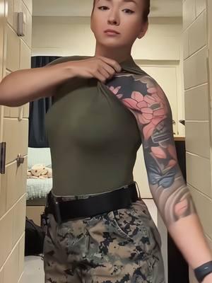 Usa Army Strong women🇺🇸💪💪 #airforce #aircraft #pilot #asmr #usnavy #military #trending #army #airforce #armylife #foryoupage 