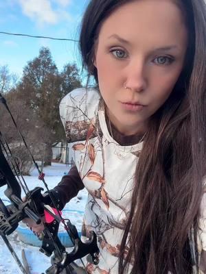 🏹 #original #viralvideo #maincharacter #baddie #iconic #queen #confidence #thoseeyes #archer #babe #archery #bowlife #bowtech #huntress #archerygirl 