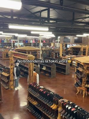 Si estás buscando el outfit vaquero perfecto, visítanos en cualquiera de nuestras localidades y checa nuestros productos!🤠 #western #fyp #fypシ゚viral #texas #oklahoma #paratii #westernwear #westernfashion #botas #hats #hat #texana #boots #outfit #viral 