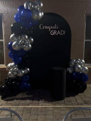 Congrats Grad!👨🏽‍🎓🥂 Follow Us on IG: Sisterscreations.yc #orlandofl #kissimmeefl #graduation #balloondecor #sisterscreations 