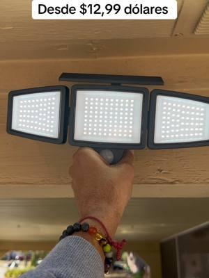 Dale luz, seguridad y estilo a tu hogar #led #solarpower #solar #Outdoors #security #lights #luz #luzsolar 