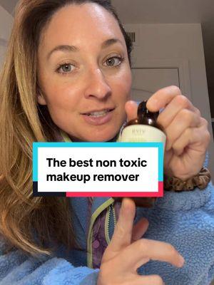 The cheapest non toxic makeup remover you need to get #makeuphacks #jojobaoil #cleanbeauty #cleanmakeup #cleanskincare #nontoxicskincare 