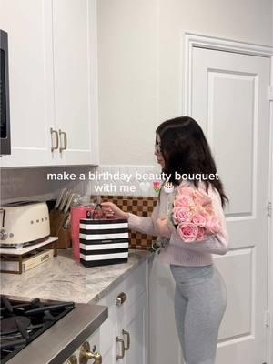 Make a birthday beauty bouquet with me! 🤍🎂 #birthday #beauty #giftideas #makeup #sephora #gift #flowers #DIY #inspo #asmrsounds #thatgirl #birthdaygirl #flowers 