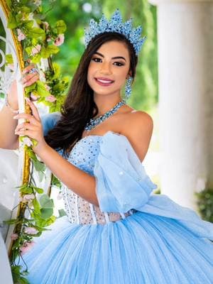 ¡Haz de tu sesión de Quinceañera una experiencia mágica con Rosy's Photography! 💫 Vestidos deslumbrantes para Quinceañeras 💫 Makeup & Hairstyle profesional 💫 Álbum premium de cristal y piel 💫 Canvas o acrílicos para decorar con estilo ✨ Celebra tu historia con fotos que te harán revivir la magia de tus 15 por siempre. 📞 Reserva tu cita hoy mismo para asegurar tu fecha y descubre nuestras ofertas exclusivas. 📍 Visítanos solo con cita previa en 1815 W Okeechobee Rd #5, Hialeah, FL 33010. 📞 Llámanos al 786-641-4175 --- #quincedress #quincesphotographer #miamiphotography #miamiquinces #luxuryquinces #quinceañerapackages #quinceañeralooks #quincesmiami #sweet16 #quinceañeras #dreamphotos #quincephotos #viral #parati #rosysphotography #miamiphotographer 