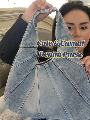 This demin purse 👛 is a must and so cute! 👌 #denimpurse #purse #overtheshoulderbag 