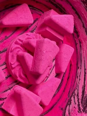 Neon pink gym chalk reforms. 💞 Hope you enjoy! #asmr #gymchalkasmr #gymchalkcrush #oddlysatisfying #fypシ #asmrsounds #asmrvideo #asmrtiktoks #crunchyasmr #gymchalkreforms #freshgymchalk #dyedgymchalk #dyedgymchalkasmr #cornstarch #cornstarchasmr #cornstarchsqueaks