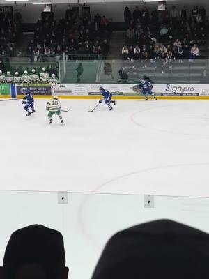 Michael Miken puts St Thomas Academy up 1-0 over Edina! #hockey #hockeytok #followthepuck #mnhockey #fyp #icehockey #goal 