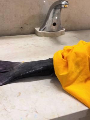 Look what we found in the bathroom  #hockey #hockeyplayer #hockeylife #beerleague #icehockey #NHL #preds #catfish 