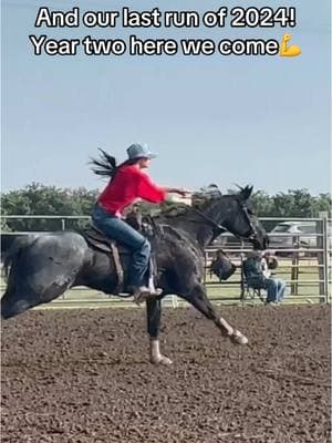 We’re just getting started 🖤🩶 #barrelracing #barrelracer #barrelrace #barrelhorse #barrelhorses #quarterhorse #AQHA #horsesoftiktoktoktiktok #barrelracersoftiktok #blueroan #marepower #turquoisejewelry #westernwear #rodeo #collegerodeo #canchaser #authenticjewelry #cnyjewelry #cnyjewelryandwesternwear #authenticturquoise #navajopearls #westernfashion #futurityhorse #blueroanmare #jackpotracing 