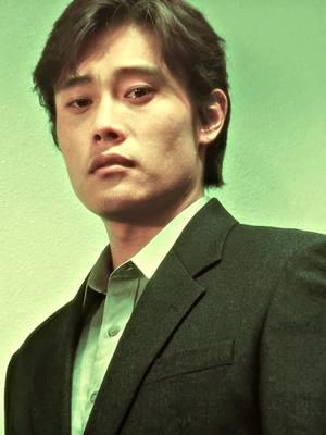 Is this considered a BL orrr / scp: @aleks🧸 #BL #leebyunghun #leebyunghunedit #squidgame #001 #squidgameedit #frontman #hwanginho #bungeejumpingoftheirown #fyp #457 #kdrama  