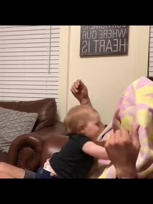 When babies see their dad without bear for the first time 😂😂😂 #babies #dadsoftiktok #shavedbeard #funny #funnyvideos #lol #fyp 