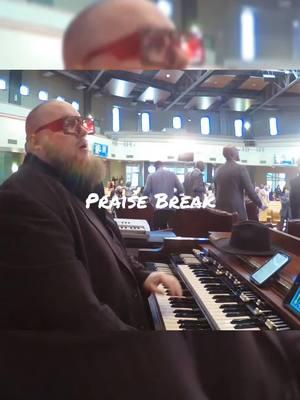 Praise Break #COGIC  #gospel #organ #hammondorgan #hammond #gospelorgan #cogic #shout #worship #worshiporgan 