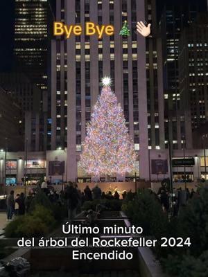 El árbol de Navidad del Rockefeller Center 2024 se despide de Nueva York 🎄🗽 Después de más de 1 mes de iluminar la ciudad nos dice adiós 👋🏻  En 11 meses llegará uno nuevo árbol para alegrar la Navidad 😍 Reserva tu sesión fotográfica en Nueva York con Julián Espinosa @julianycphotography link en la bio  #nuevayork #nyc #fotografoennuevayork #fotografonewyork #nycphotographer #brooklynbridge #nycphotographer #couplephotoshoot #newyorkphotographer #turismonewyork #turismonuevayork #familyphotography #sesiondefamilia #familyphotoshoot #rockefellercenter