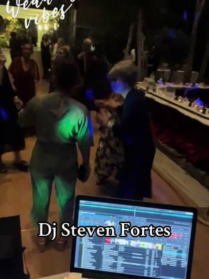 More from Alexandra & Robert’s Wedding December 7, 2024 #dj #weddingdj #weddingvibes #wedding #bride #bridesoftiktok #party #dance #vibes #fun #familyandfriends #celebration #entertainmentspecialists #fyp #foryoupage #djrolo #djstevenfortes 