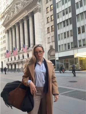 #corporatefashion #officeoutfitinspo #wallstreet #nyse #newyorkstockexchange 