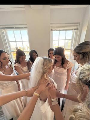 Praying for our beautiful bride 👰🏼‍♀️🤍 God truly blessed them with a beautiful day & amazing people to spend it with! @Merrill Walker @Greer Holston  #prayer #God #praise #weddingday #weddingprayer #BestFriends #bridesmaids #bride 