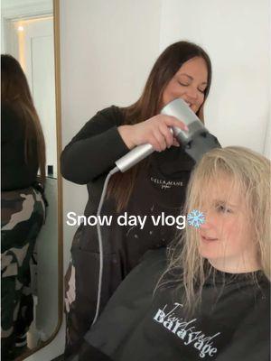 Spend a snowy day behind the chair with me at DELLA💕 Should I do more behind the scenes videos?!  @framar @L’Oréal Professionnel @Joico Hair Care  ✨customized capes linked in bio #hairstylist #hairtok #haircolorist #bostonstylist #bostonhairstylist #salontok #hairsalon #hairstylistlife #hairstylistsoftiktok #fyp #diml 