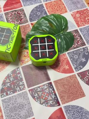 Infinite Tic-Tac-Toe against my girlfriend. #tictactoe #tictactoechallenge #brainteaser #pocketgame #boardgame #smartgame #familygame 