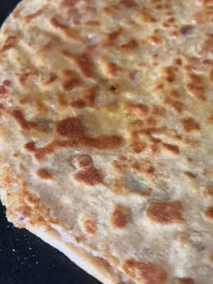 Aloo ka Partha in Desi Ghee❤️🔥🔥🔥 #aloo #paratha #ghee #spicy #mystove #mystovebyab #homemade #fresh #yummy ❤️