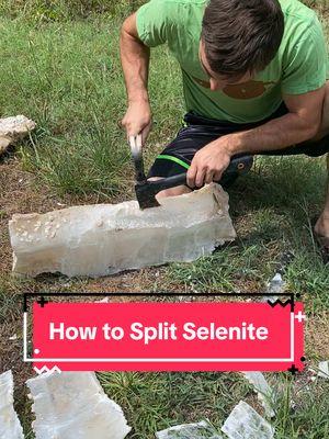 How to split selenite @OmEarthCrystals #tips #crystals #crystaltok #crystalsoftiktok #crystals101 #arkansas #DIY #fun #godscountry #godblessyou 