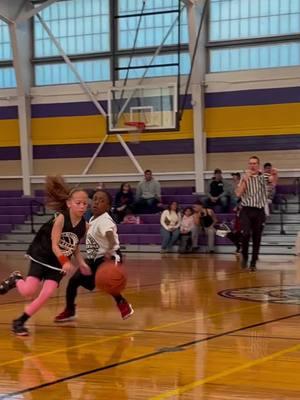 Baby Buckets showed up to play for her first game of the season. Dropped 17 on em and earned her respect  💪 #jb3 #shesback #basketballseason #minipaigebueckers #babybuckets #basketballgirls #amf #girlpower #workhardplayhard #unrivaled #wbb #WNBA 