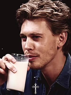 HE’S ACTUALLY SO CUTE OMG #austinbutler #actorinterview #hotoneschallenge #hotwings #interview #elvispresleymovie #austinbutleredit #interview #funny #cute #softeditsounds #birdsdontsing #tvgirl #edits #vanceyamada #bdw #cross #fyp #viral #abcxyz #austin @Jayj🐚🌊 @𝓥𝓮𝓷𝓷𝔂 𖣂(ℭ𝔩𝔦𝔣𝔣s wife) @Iliana🍂 (rinneys vice pres🤗) @Leni 🧸 @💕 @bj @𝒦𝓇𝒾𝓈🦇✭ @Kate☀️🌴 @|Somalia ᖭི༏ᖫྀ @LUCY🤯🤯 @Devin (ethan’s vers)🍉 @Lana @montanarose ꨄ @dani ✞ @michelle ᖭི༏ᖫྀ @ೃ࿔ ҽm !! @ִ ࣪𖤐 || aves 🐠™ @kate🫂🫶🏼 @꧁༒☬ ꁅꂦꂦꌚꈼꐞ ☬༒꧂ @💜Alexa💜 @Wren <3 @Iran 🍂🕯️ 