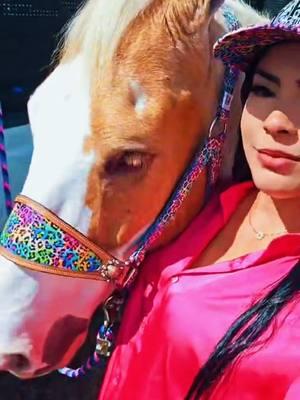 Leslie Rodriguez in Puerto Rico won one of our Saddle Drawings! Here she is with her and her horse rocking our Rainbow Cheetah! #hotheadstalls #horses #horsetack #tack #equine #equestrian #rodeo #barrelrace #barrelracing #western #horseriding #pony #ponies #horse 