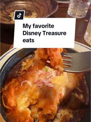 Let’s talk about the best things to eat when you’re on the Disney Treasure! #traveladvisor #disneytravel #disneycruiseline #disneycruise #disneytreasure #cruisetok #cruisefood 