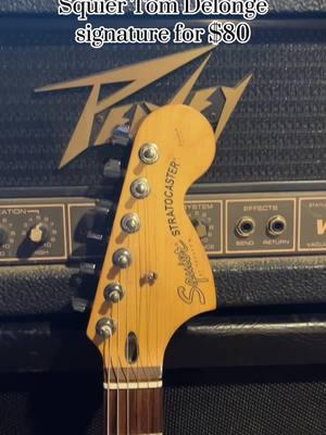 My bandmate in @Lowercoaster got this sweet Tom delonge squier strat from the early 2000s! #tomdelonge #blink182 #boxcarracer #peavey #poppunk #punk #hardcore 