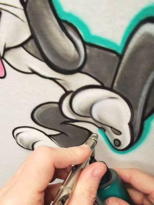 whatch as I bring Bugs Bunny to life in my airbrush graffiti style art  #BugsBunny #illustration #satisfying 