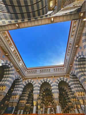 Did you know that parts of the ceiling at Masjid al-Nabawi in Madinah open to let in natural light and air after the Zuhr prayer? When it opens: The ceiling opens about 20–30 minutes after the Zuhr prayer.  How long it stays open: The ceiling stays open for about 30 minutes before closing again. #madinah #masjidalnabawi #madinahalmunawwarah #madinahmunawwarah #umrah #umrah2025 #yhmah #youhadmeathalal