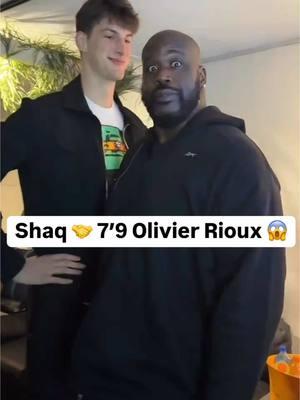 Shaq runs into 7’9 Florida hooper Olivier Rioux… LITERALLY (🎥: shaq/IG) #shaq #shaquilleoneal #olivierrioux #tallguys #floridagators #floridabasketball 