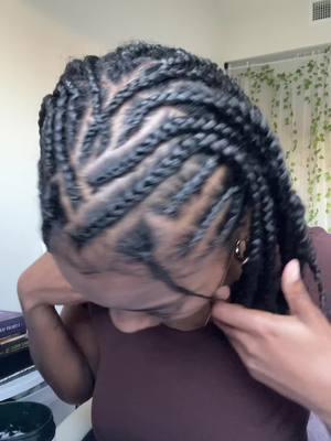 to the anti duck warriors from my last post, my hair is just fine, look how quick the moisture came back 😄 #hairtutorial #type4hairstyles #protectivestyles #fy #fulanibraids #naturalhairstyles #curls #twiststyles #braidstyles #naturalhair 