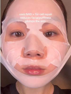 These lifting mask at home are too good, we will never need Botox 🙌🏻👀😅 #numbuzin #no9mask #facemask #koreanskincare #kbeauty #glassskin #lifting #vline 