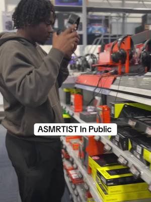 ASMRTIST In Public #asmr #asmrforsleep #asmrtiktoks #asmrtingles #asmrvideo #asmrsounds #asmrpublic #asmrkeyboard 