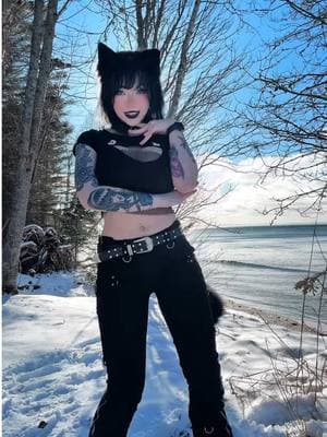 I recorded so many videos here. I can’t wait to go back 🖤 #altgirl #altfashion #gothgirl #egirl #kenomomimi 